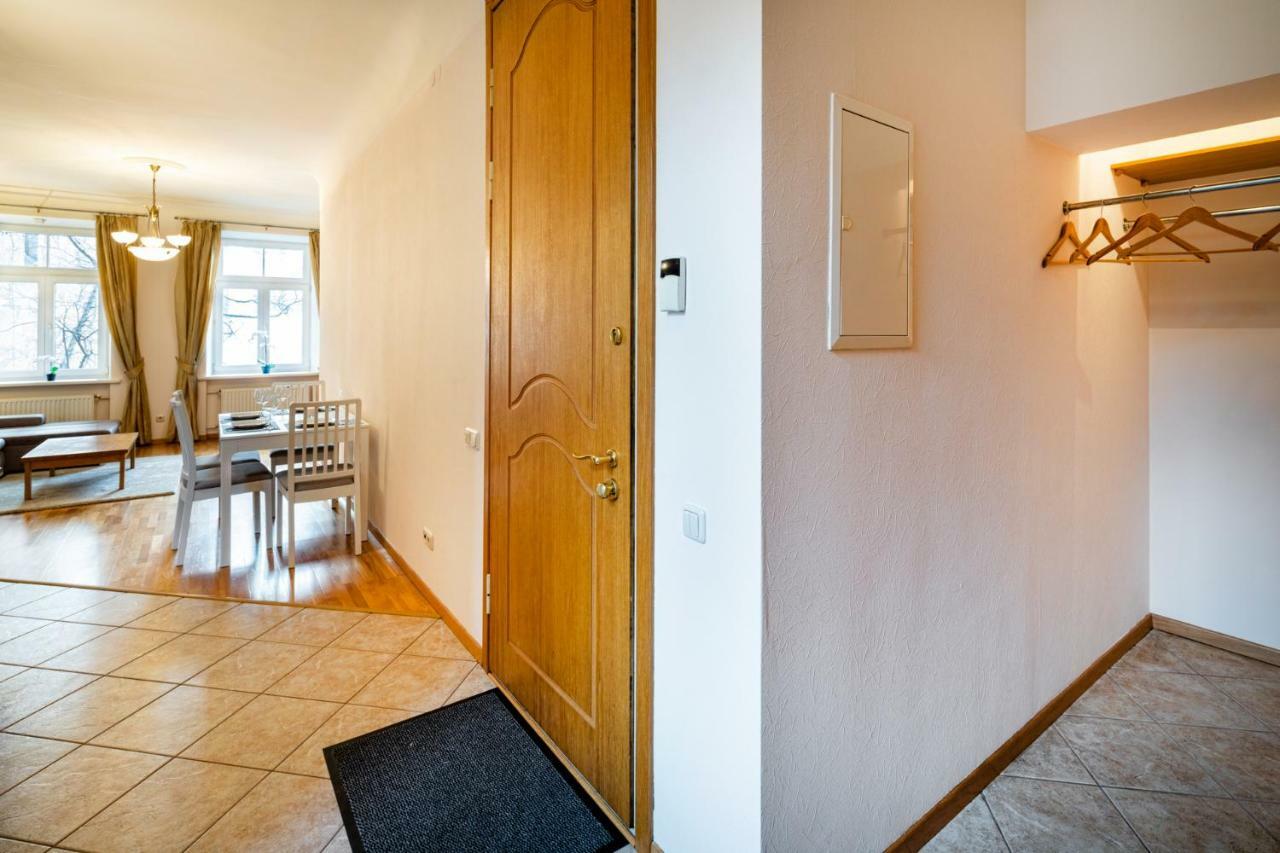 Dzirnavu Street Apartment In City Center ريغا المظهر الخارجي الصورة
