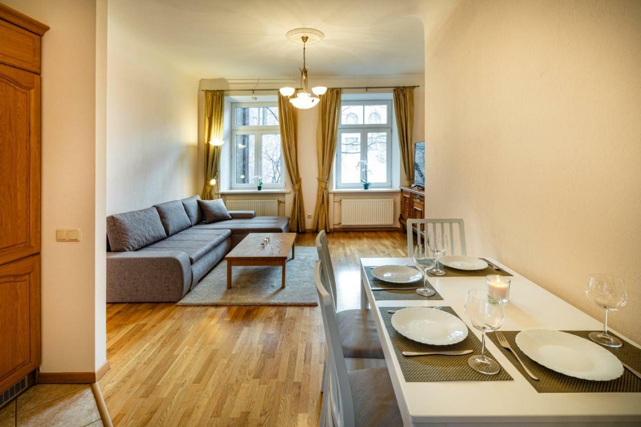 Dzirnavu Street Apartment In City Center ريغا المظهر الخارجي الصورة